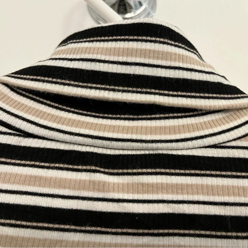 Striped ribbed turtleneck black tan white size small NWOT - Picture 8 of 10